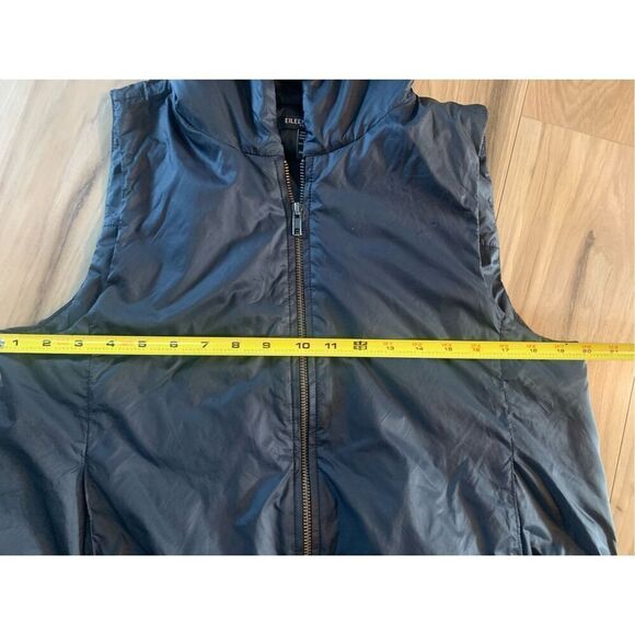 Black Sleeveless Puffer Vest with Hood Lightweight Outdoor Casual - Picture 9 of 10